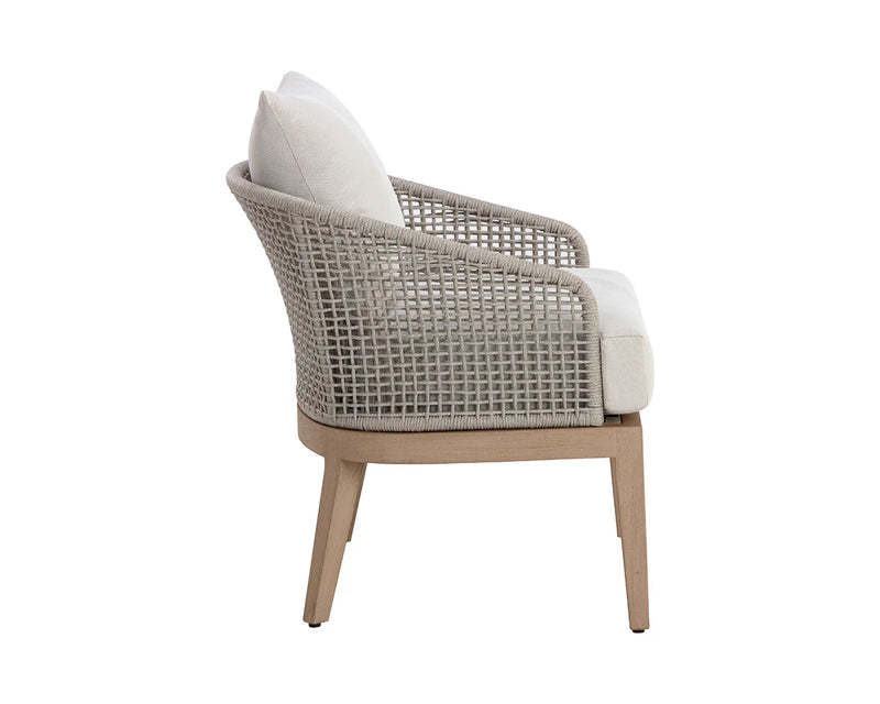 Capri Outdoor Lounge Chair